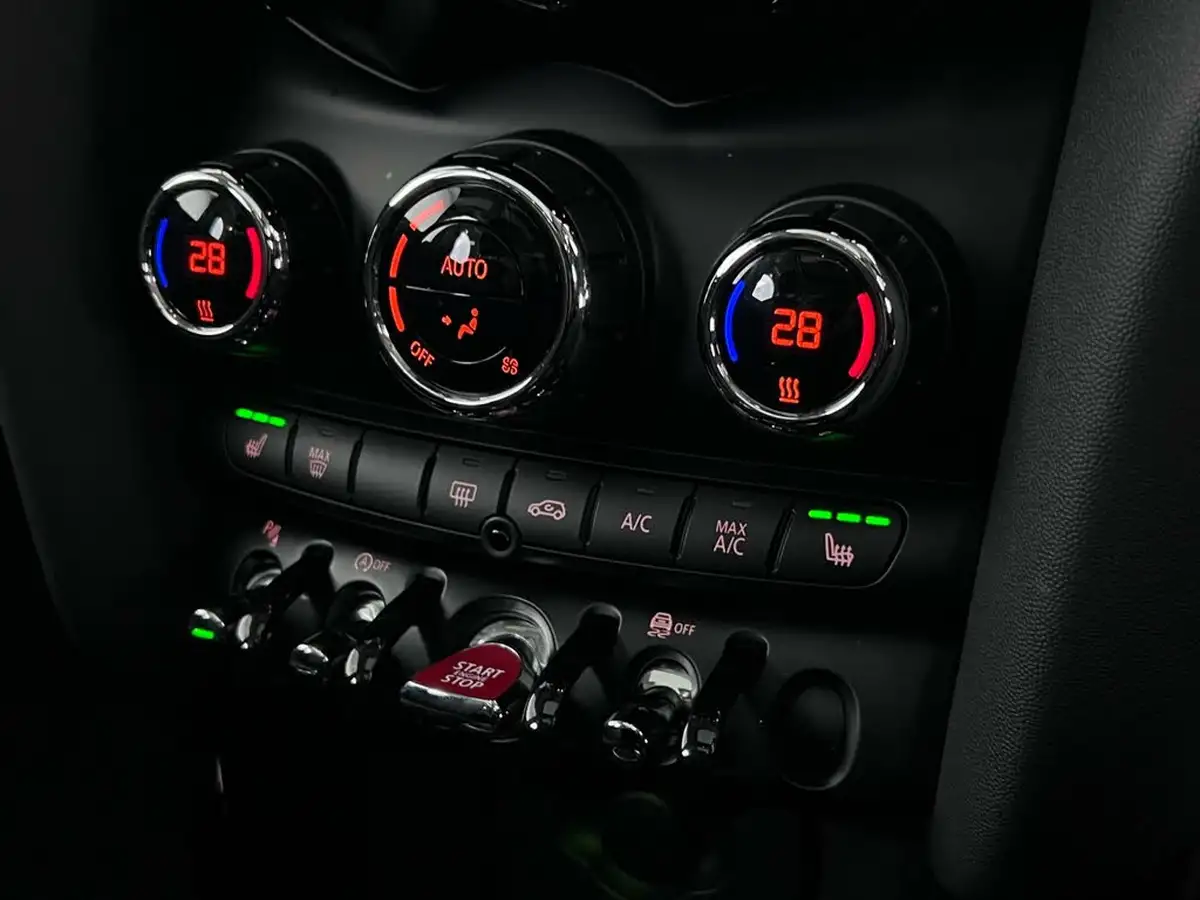 2020-mini-cooper-15-cooper-exclusive-hatchback-5d-auto-big-30