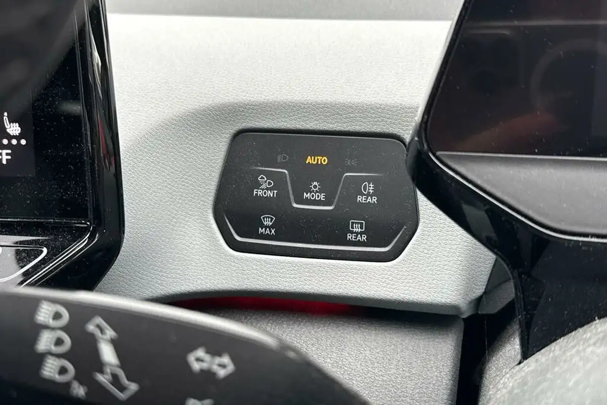 2020-volkswagen-id3-e-business-big-44