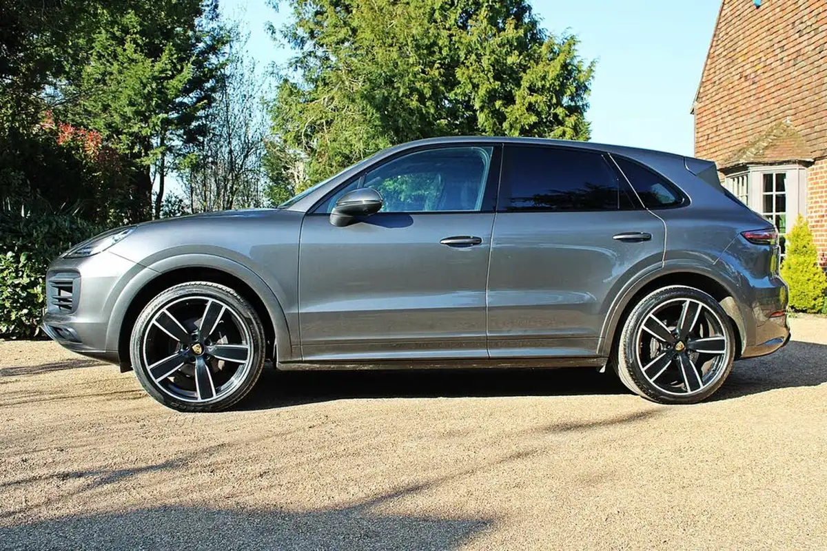 2019-porsche-cayenne-30-v6-ss-station-wagon-big-1