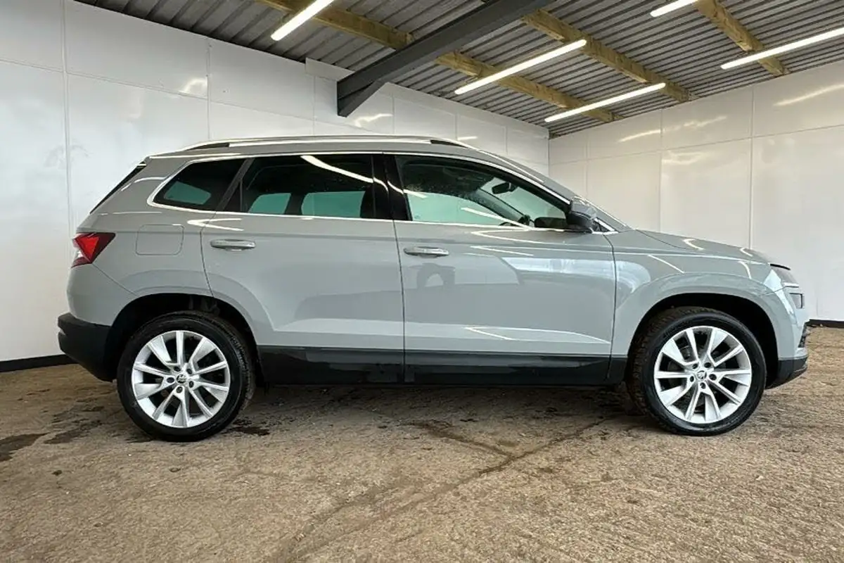 2019-skoda-karoq-16tdi-se-l-dsg-big-3