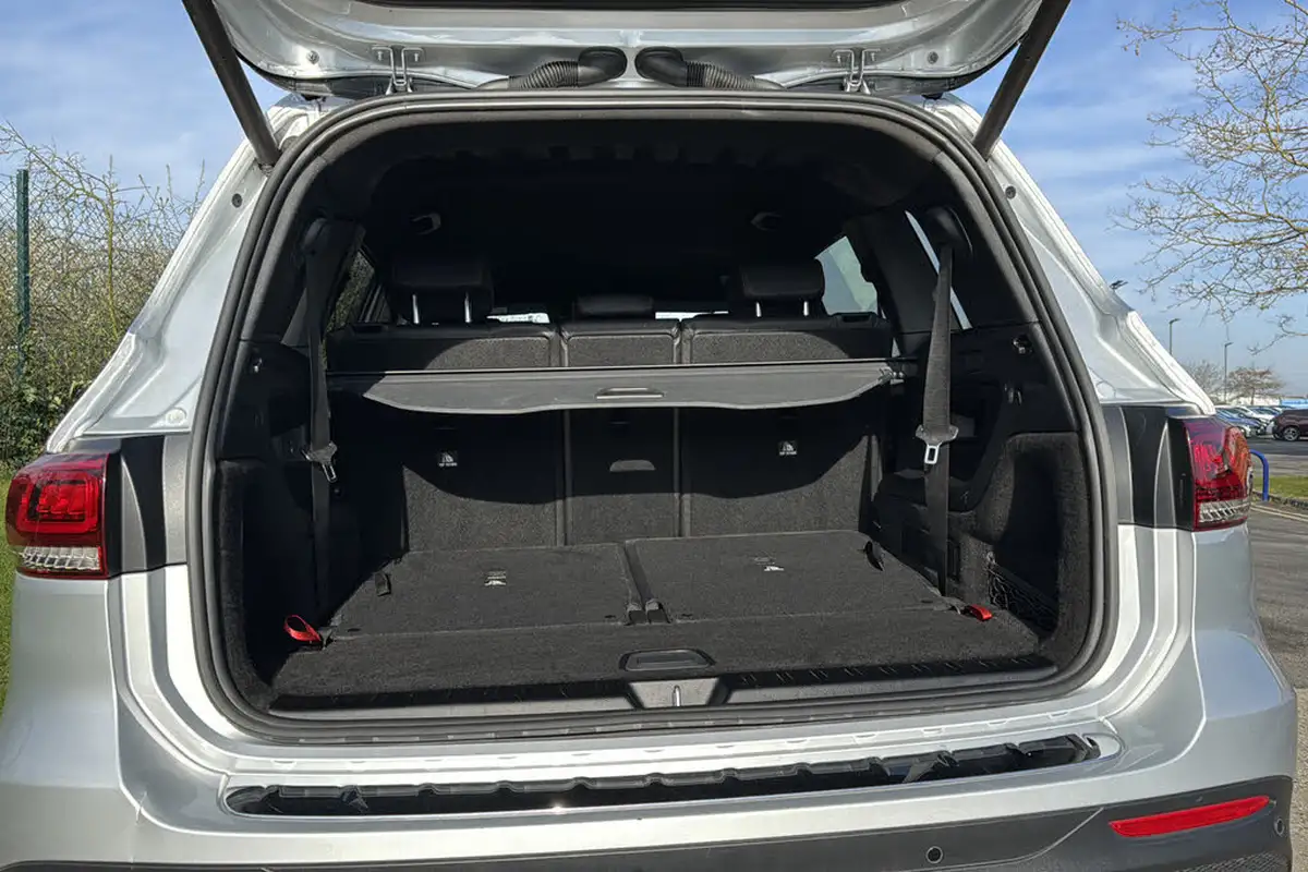 2020-mercedes-benz-glb-class-20d-glb220d-amg-line-premium-5-big-17