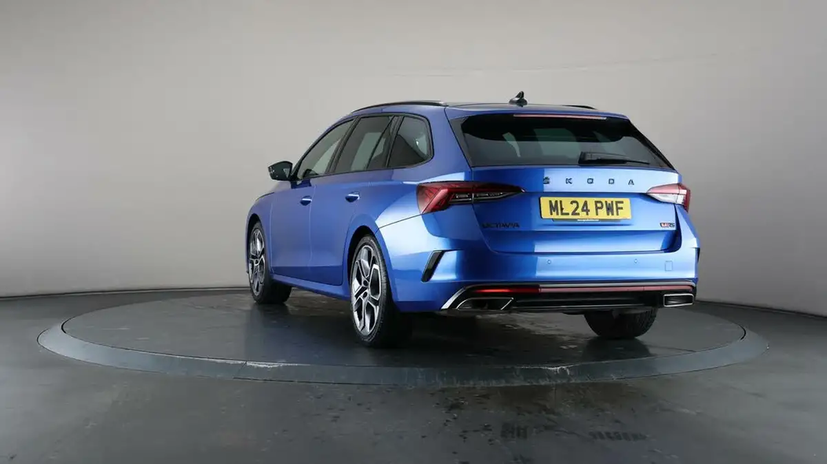 2024-skoda-octavia-20-tsi-vrs-245ps-estate-dsg-big-30