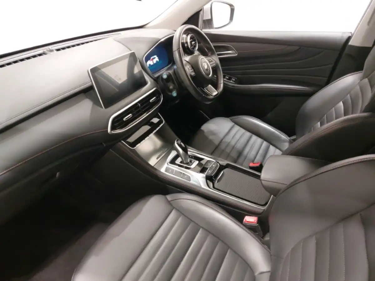 2024-cupra-born-e-v3-230ps-77kwh-e-boost-big-4