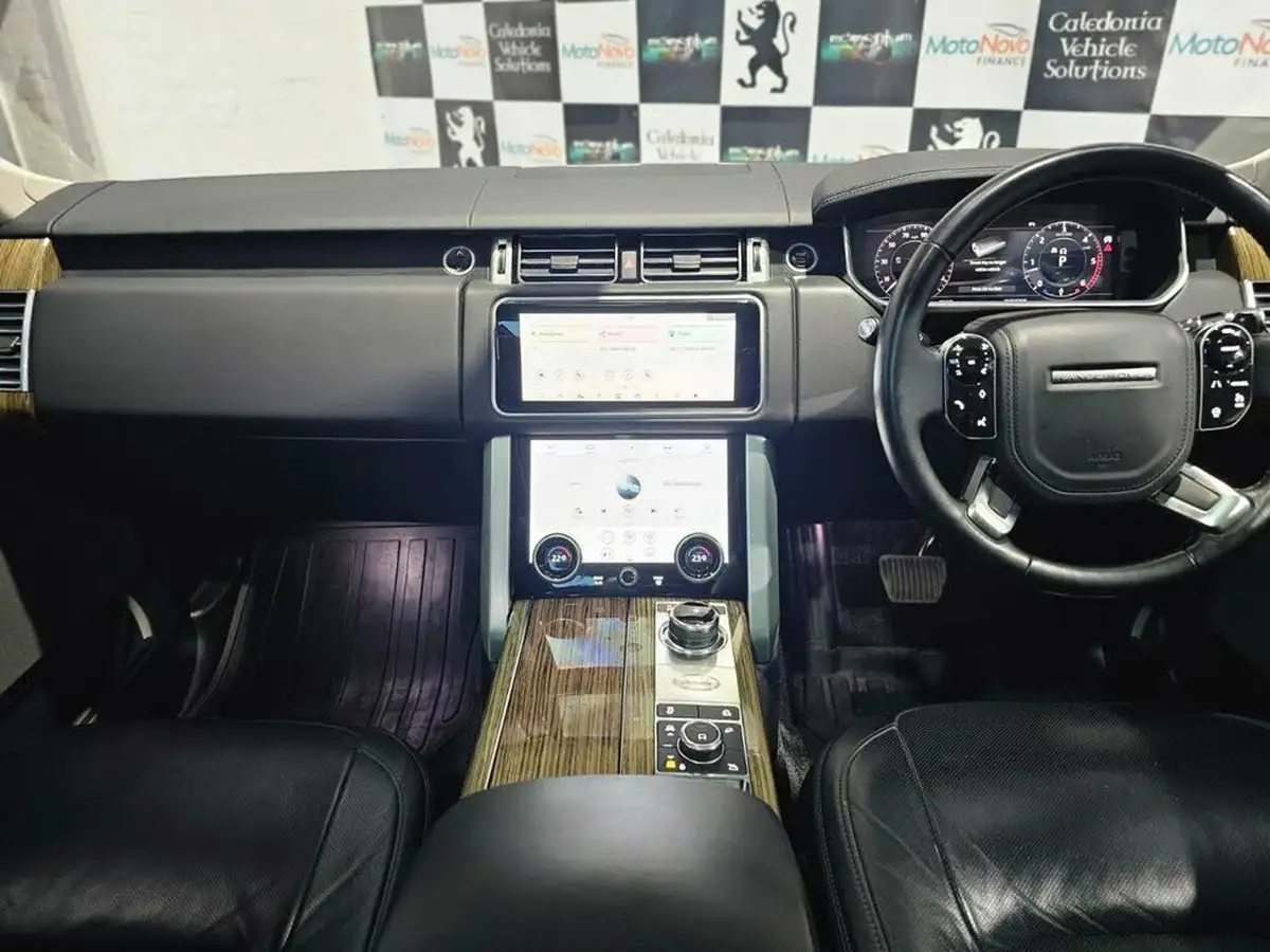 2019-land-rover-range-rover-30-sd-v6-vogue-big-8