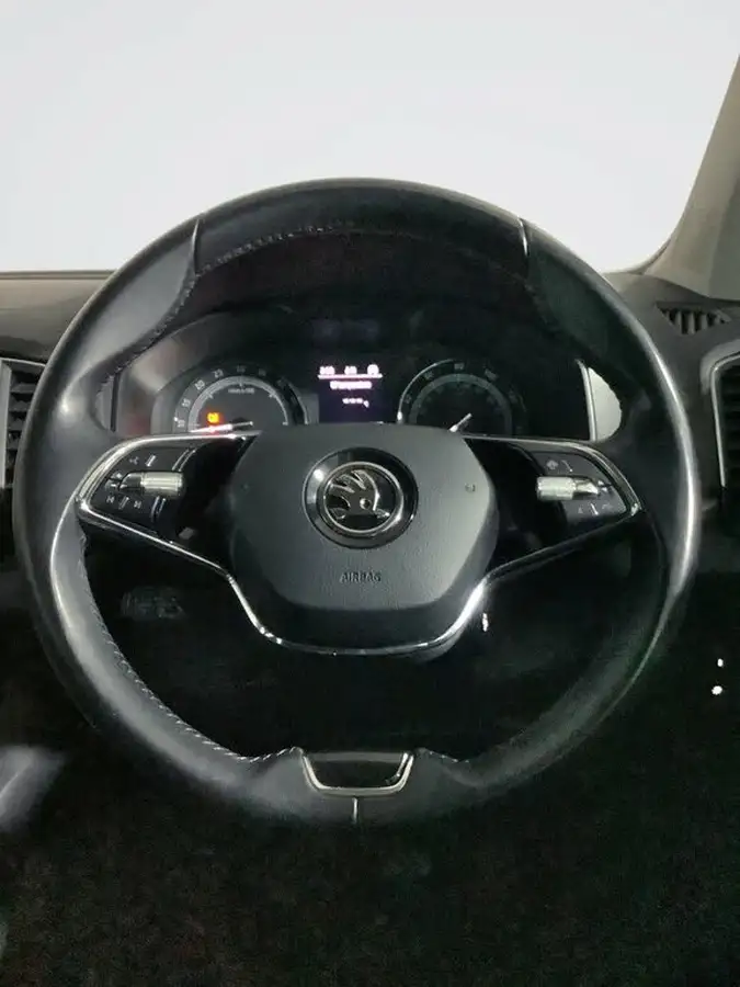 2020-skoda-karoq-20tdi-se-technology-150ps-big-17