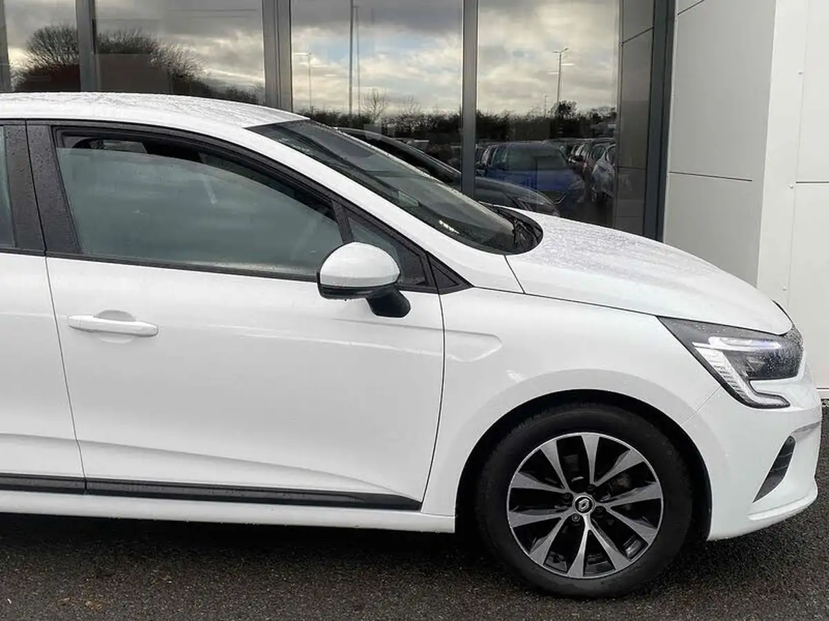 2022-renault-clio-10-tce-iconic-edition-big-14