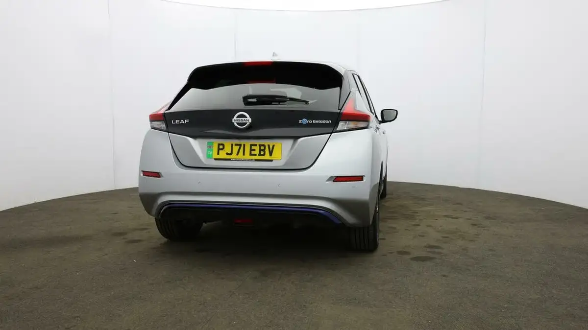2021-nissan-leaf-e-tekna-big-5