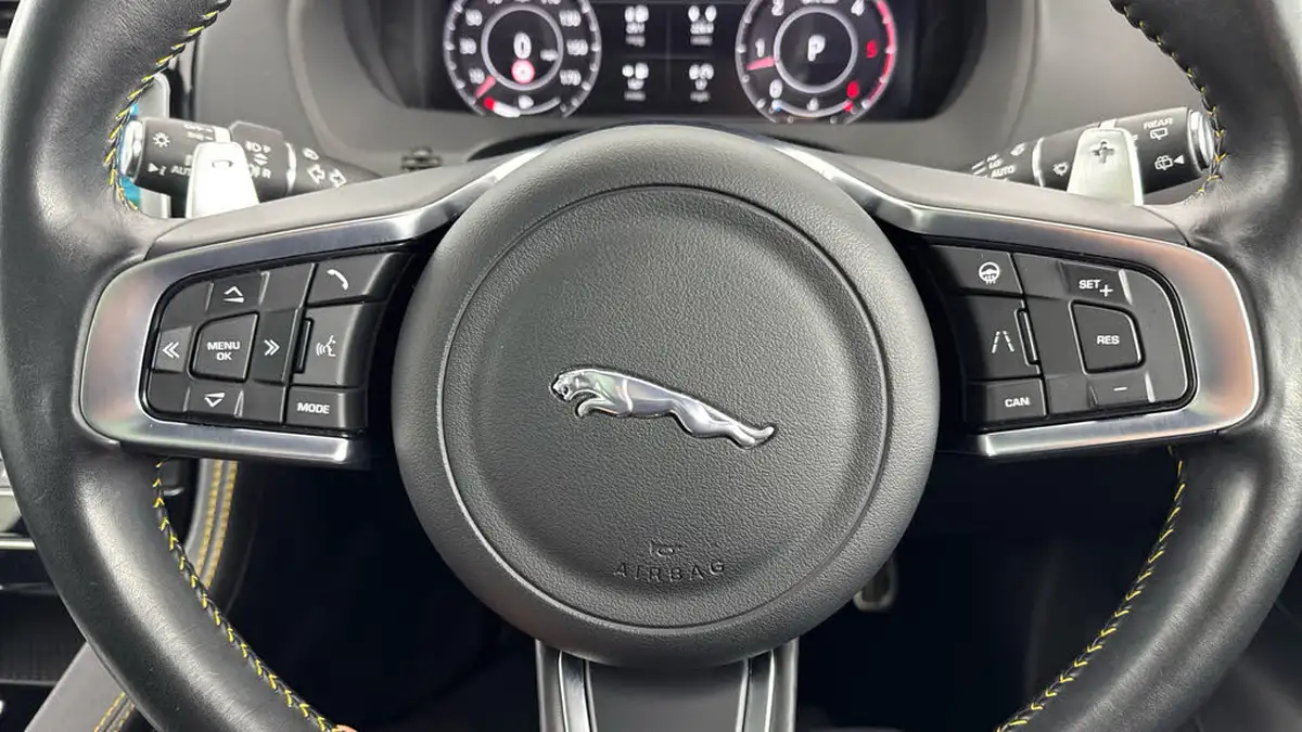 2019-jaguar-f-pace-30td-300-sport-big-20