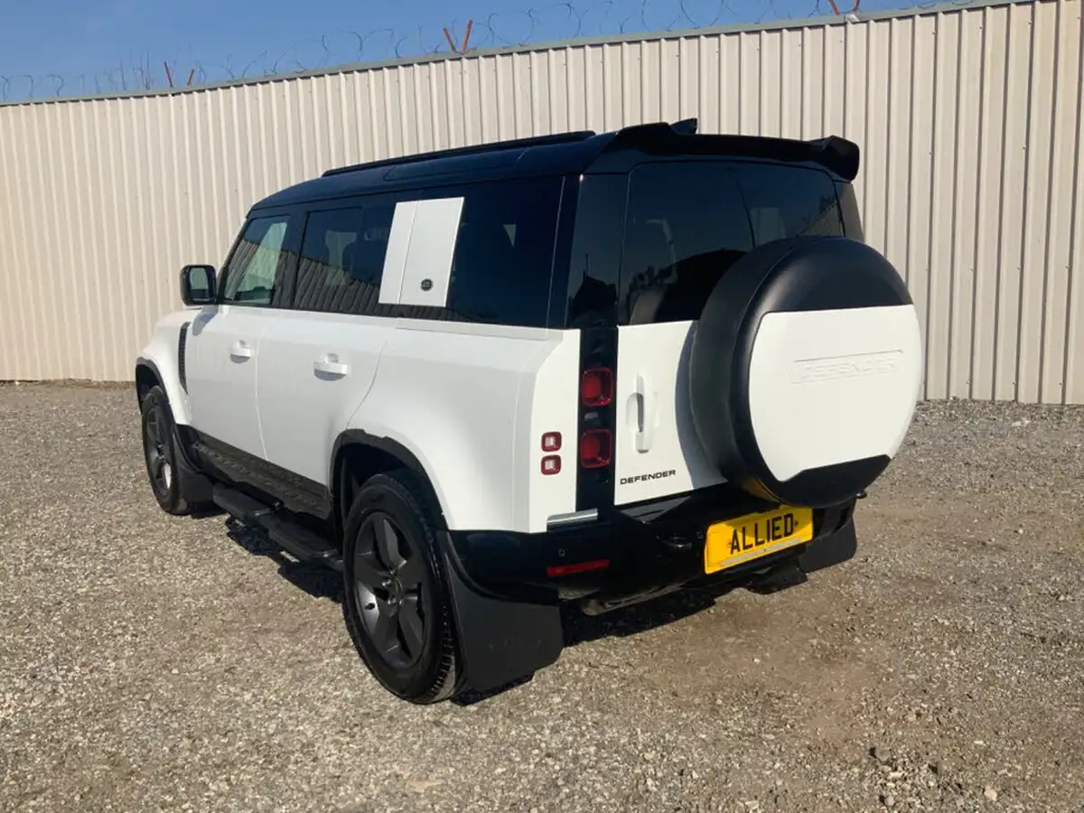 2024-land-rover-110-defender-30-d250-x-dynamic-hse-2996cc-big-4