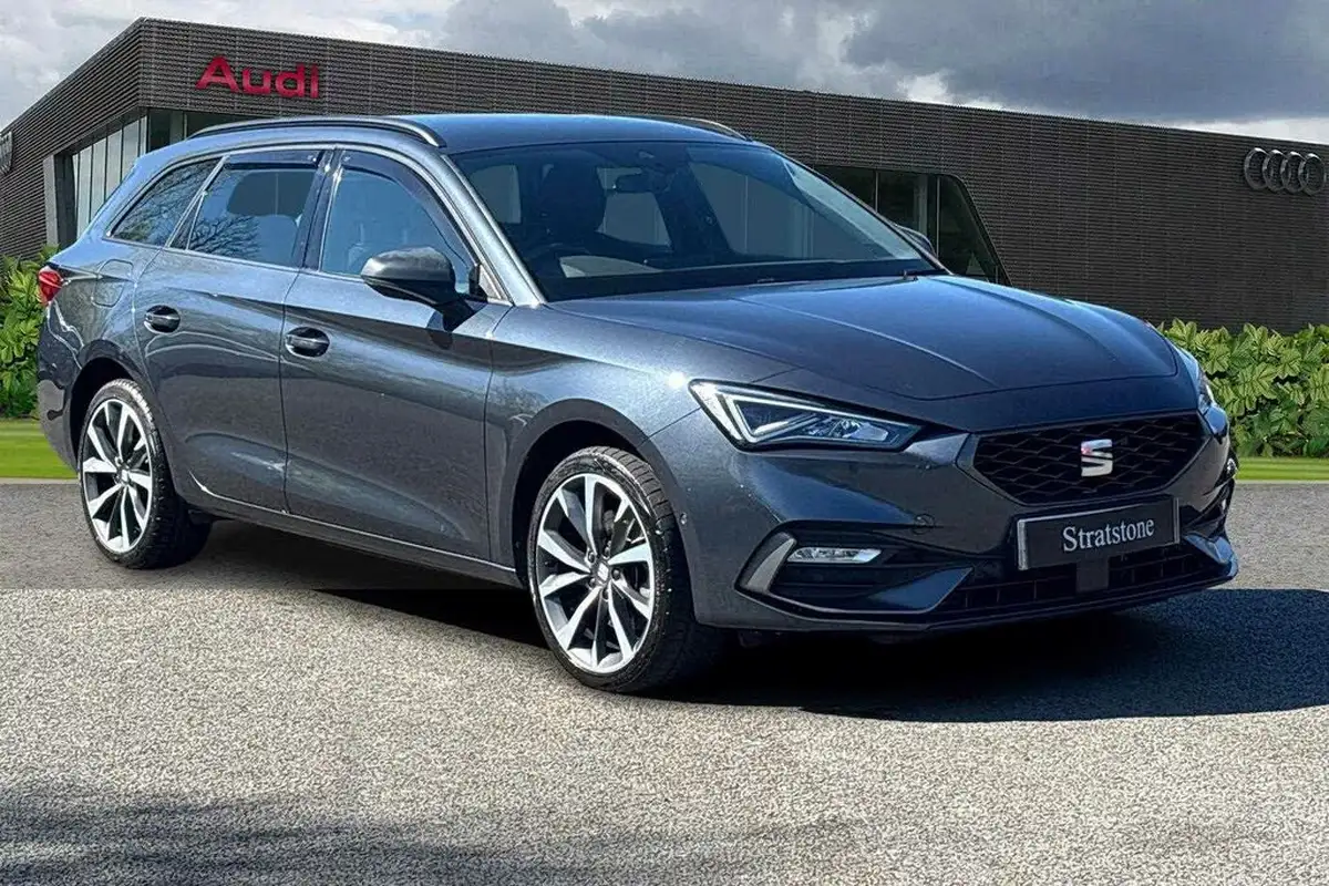 2021-seat-leon-14-e-hybrid-fr-sport-estate-big-0