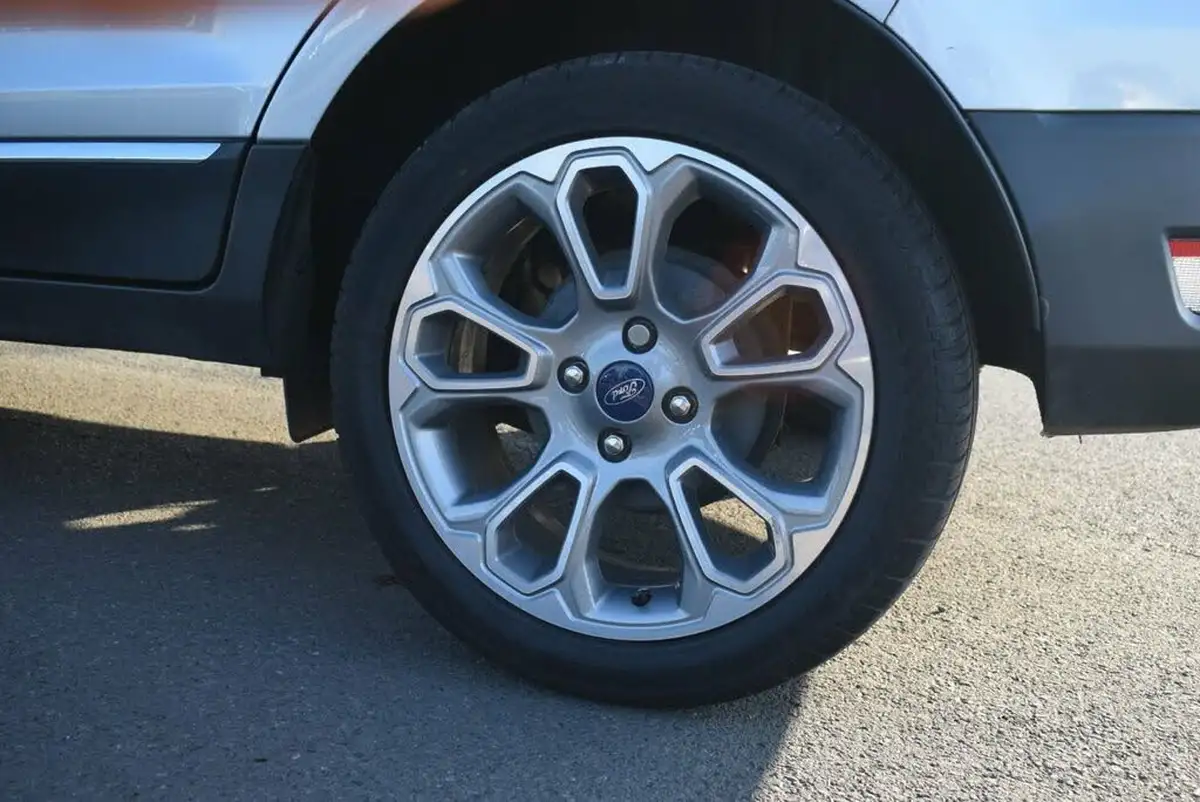 2019-ford-ecosport-10t-titanium-125ps-auto-big-12