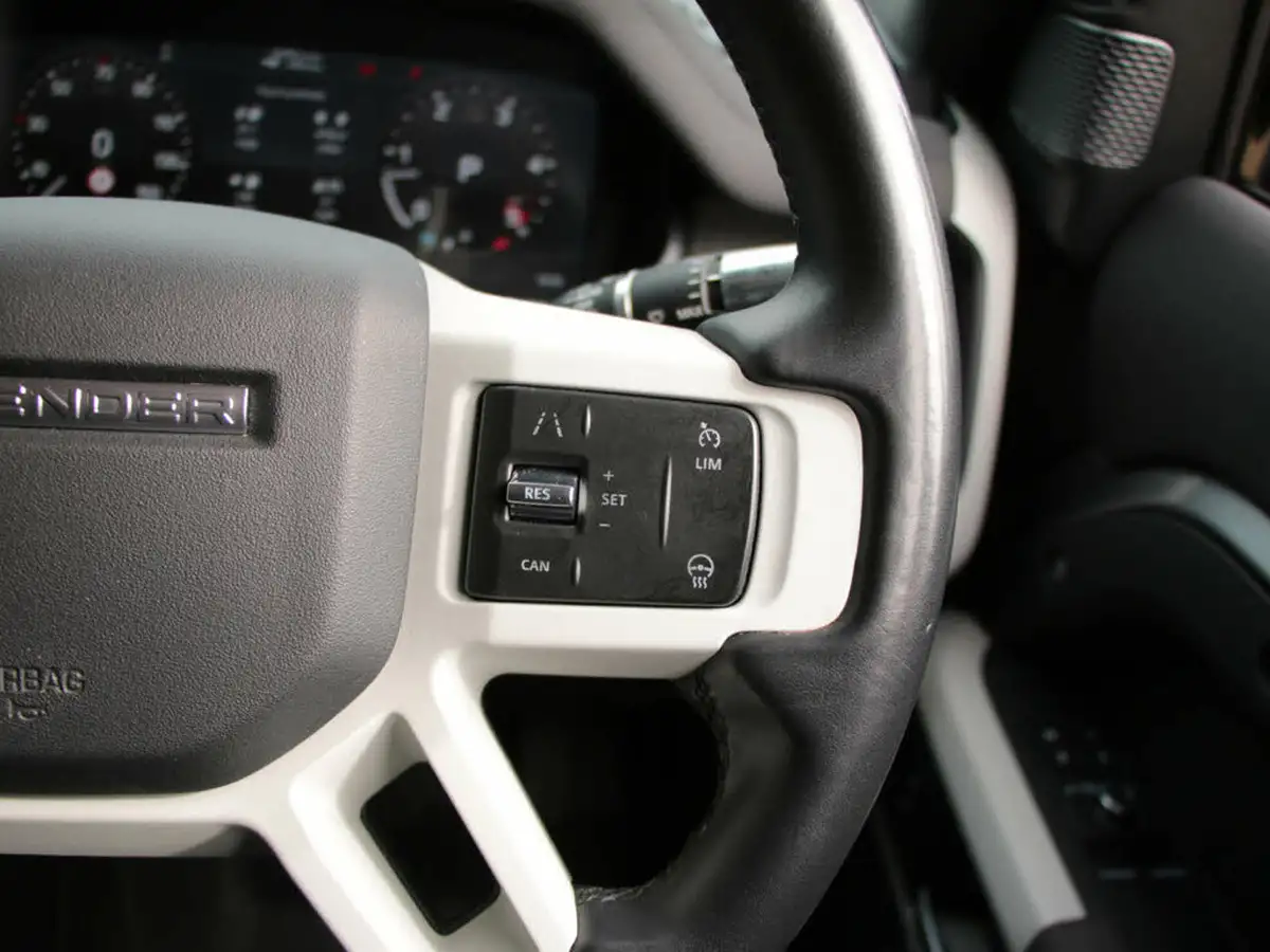 2021-land-rover-110-defender-30-d250-hard-top-se-110-big-14