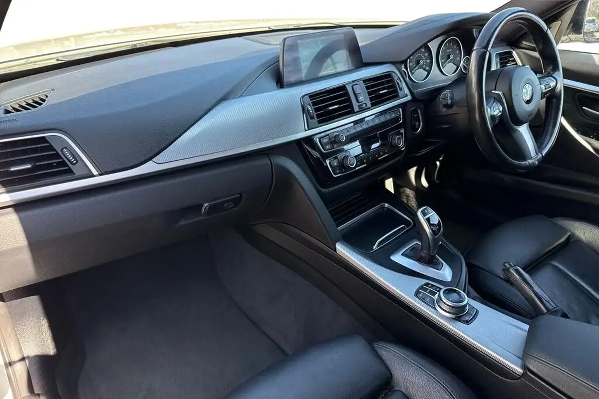 2018-bmw-3-series-20-320i-m-sport-shadow-edition-saloon-4d-auto-big-14