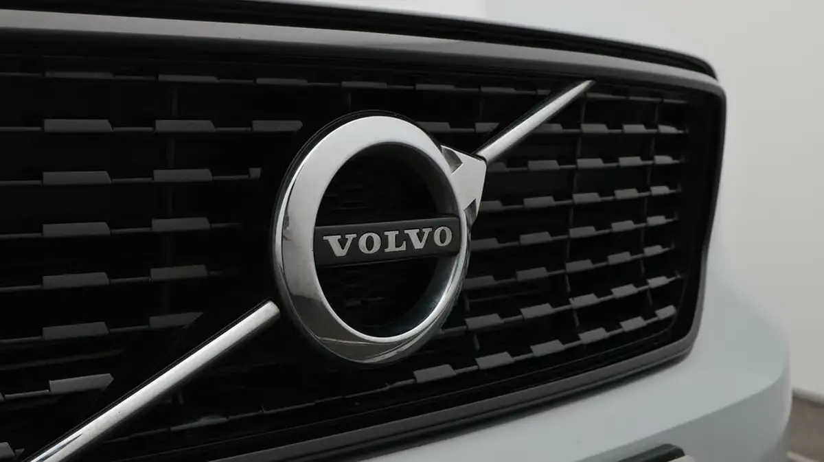 2021-volvo-xc40-15-t5-r-design-262bhp-big-20