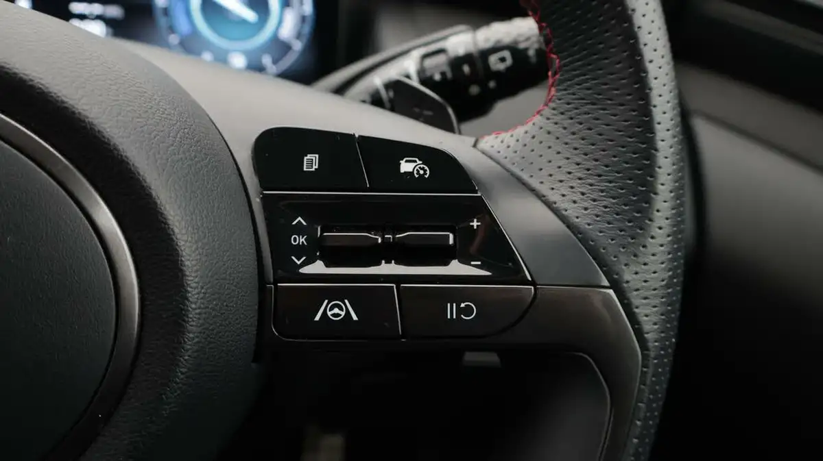 2022-hyundai-tucson-16-t-gdi-n-line-230ps-hybrid-auto-big-25