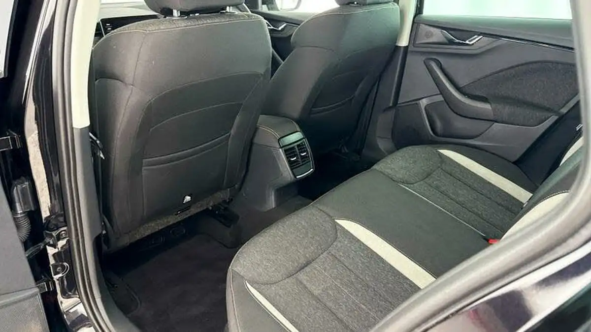 2021-skoda-kamiq-10-tsi-se-l-109ps-big-30