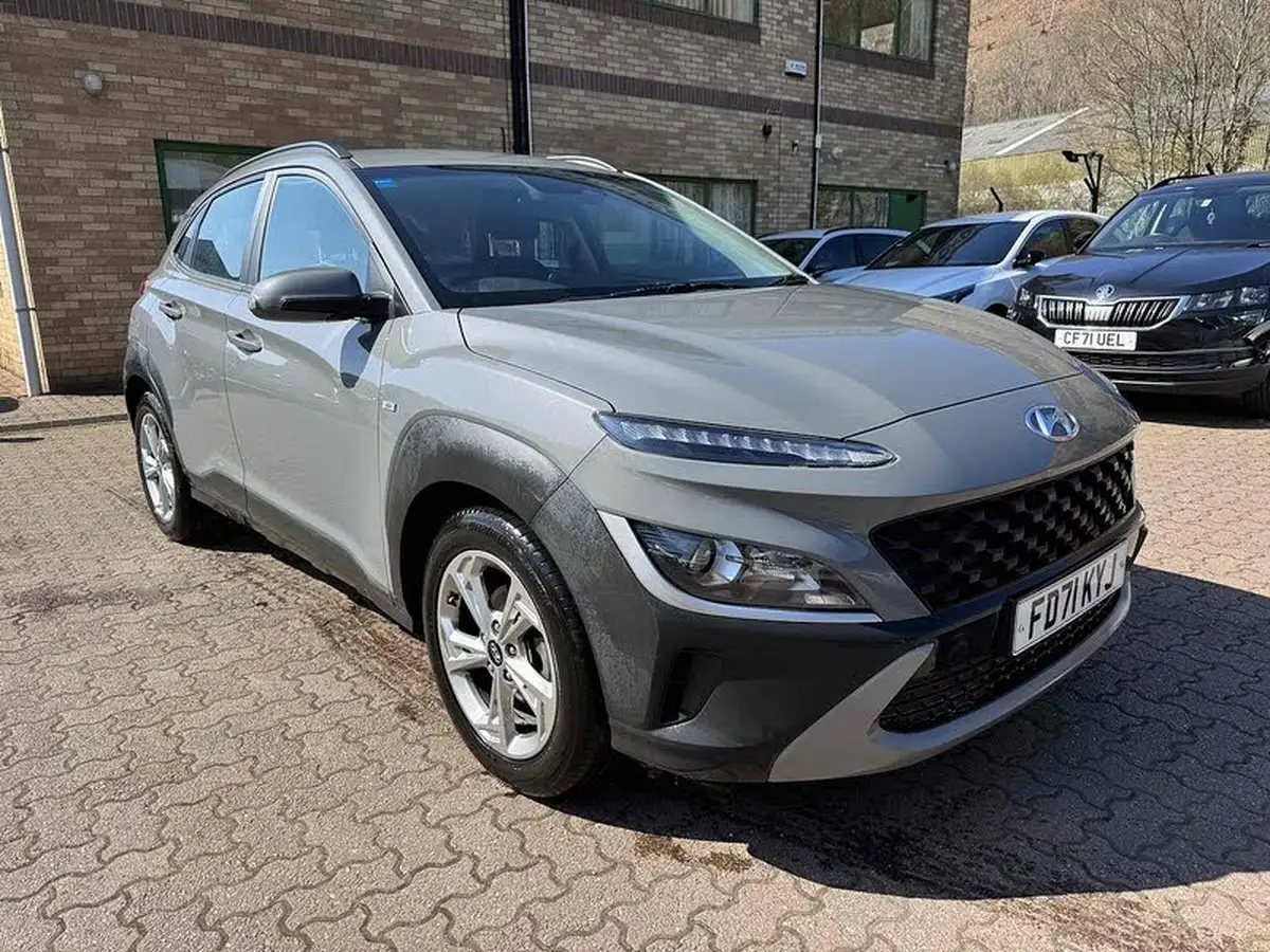 2022-hyundai-kona-10-t-gdi-se-connect-big-0
