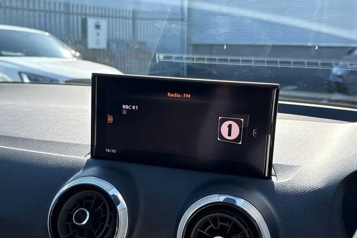 2021-audi-q2-10-30-tfsi-technik-big-50