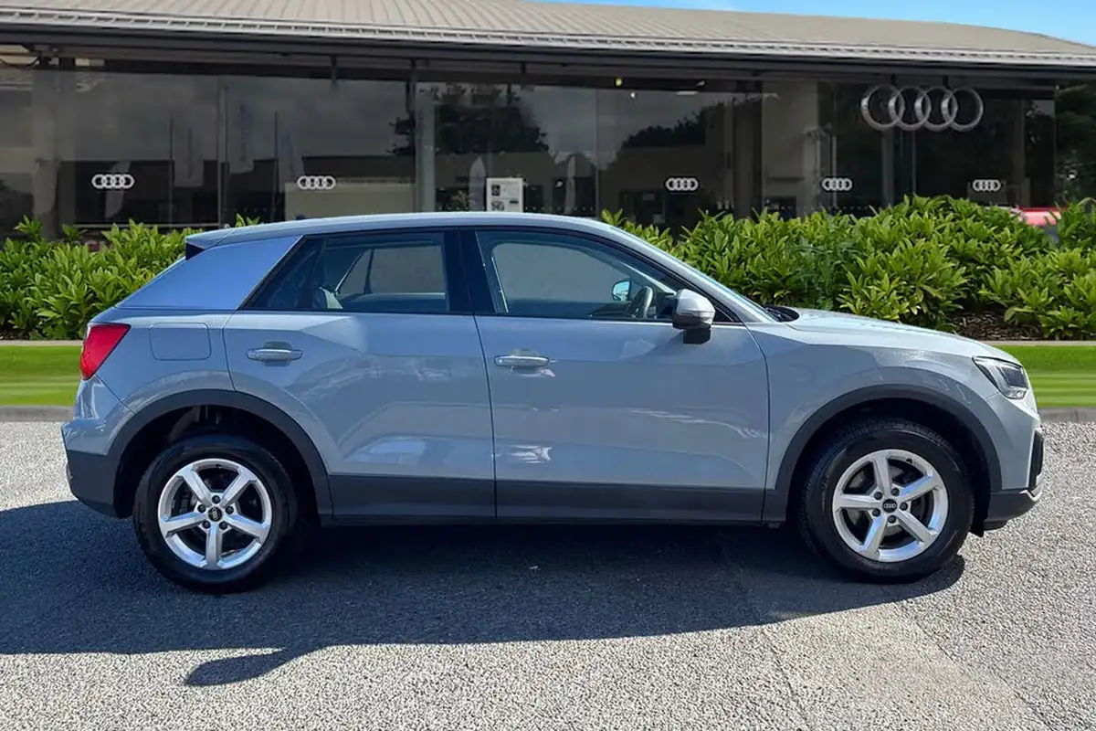 2021-audi-q2-10-30-tfsi-technik-big-2