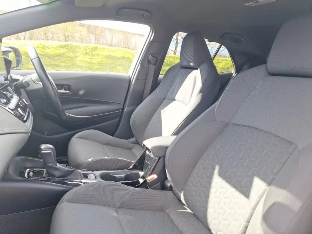 2019-toyota-corolla-18-vvt-i-design-trk-hatchback-5d-big-4