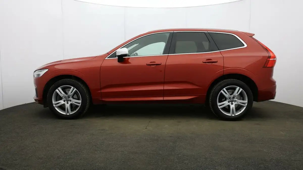 2018-volvo-xc60-20td-d4-r-design-4x4-geartronic-big-3
