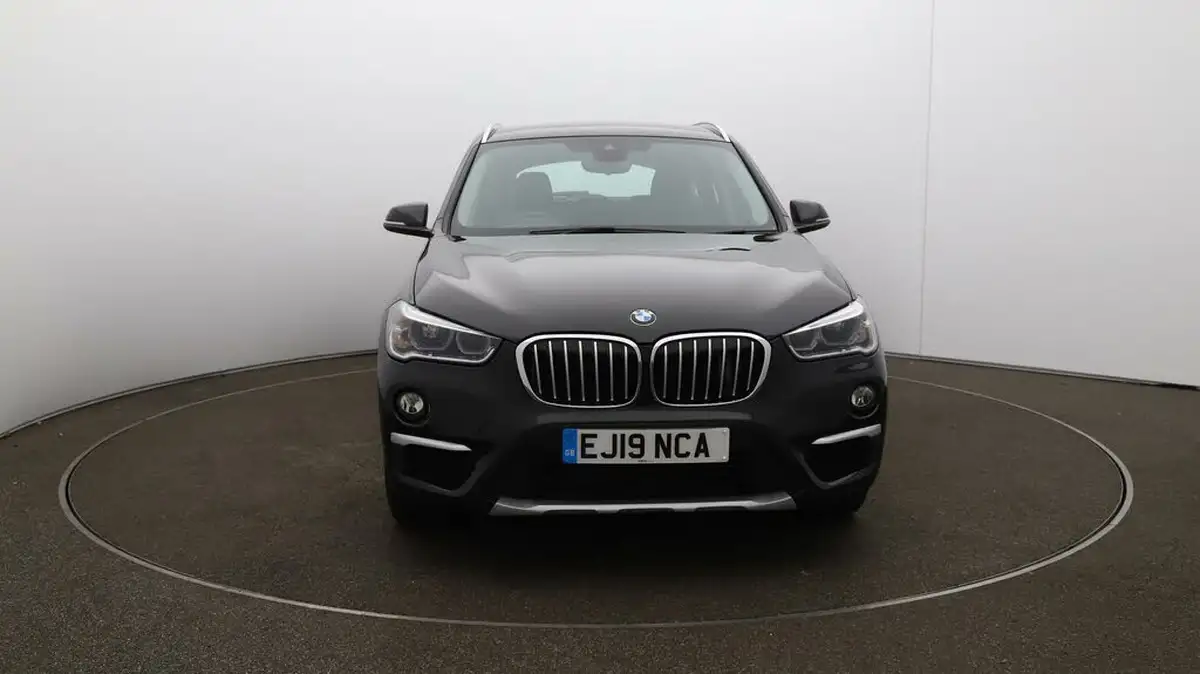 2019-bmw-x1-20-sdrive-20i-xline-sdrive20i-big-2