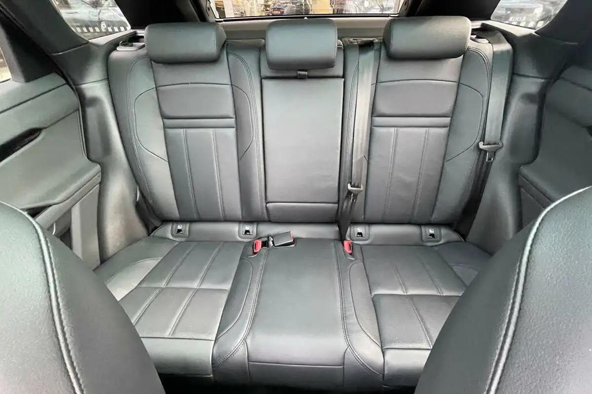 2024-land-rover-range-rover-evoque-15-p270e-dynamic-se-big-10