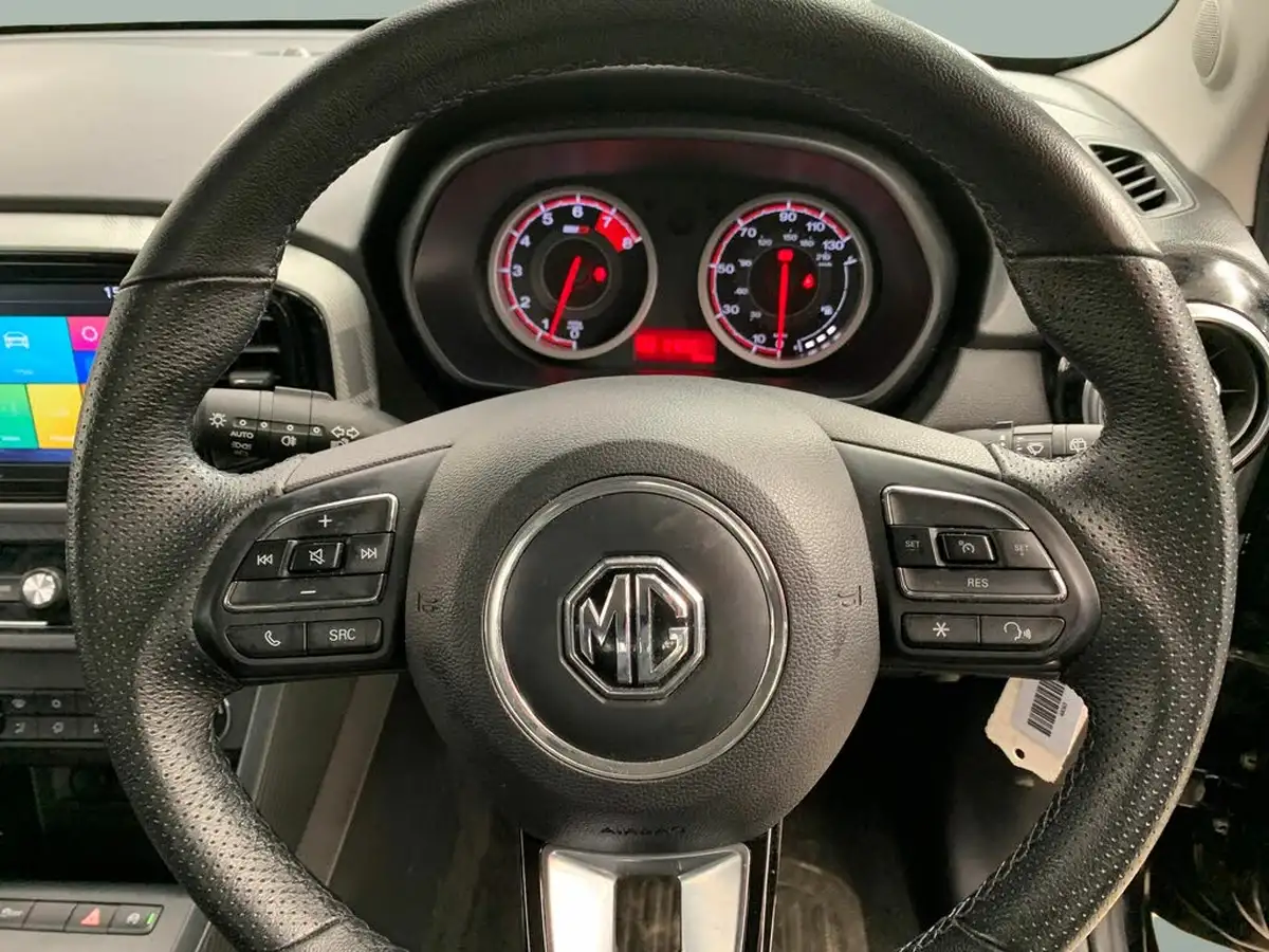 2023-mg-mg3-15-vti-tech-exclusive-nav-big-12