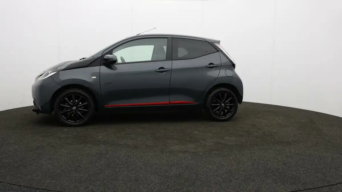 2018-toyota-aygo-10-vvt-i-x-press-71bhp-big-56