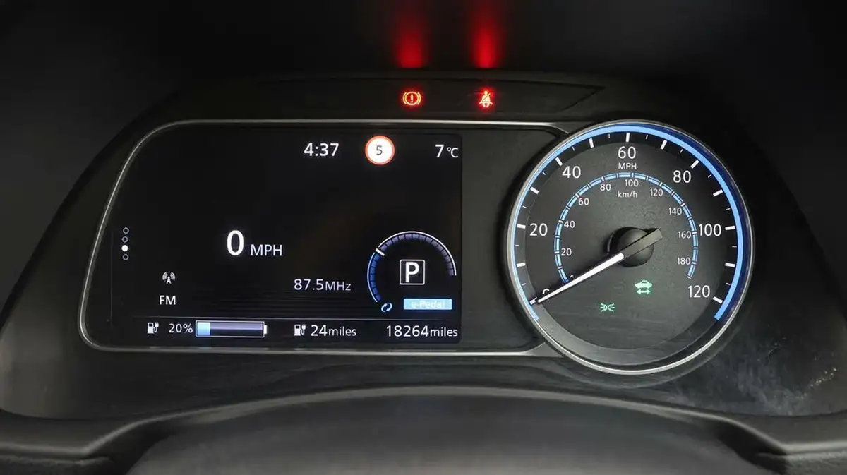 2021-nissan-leaf-e-acenta-big-9