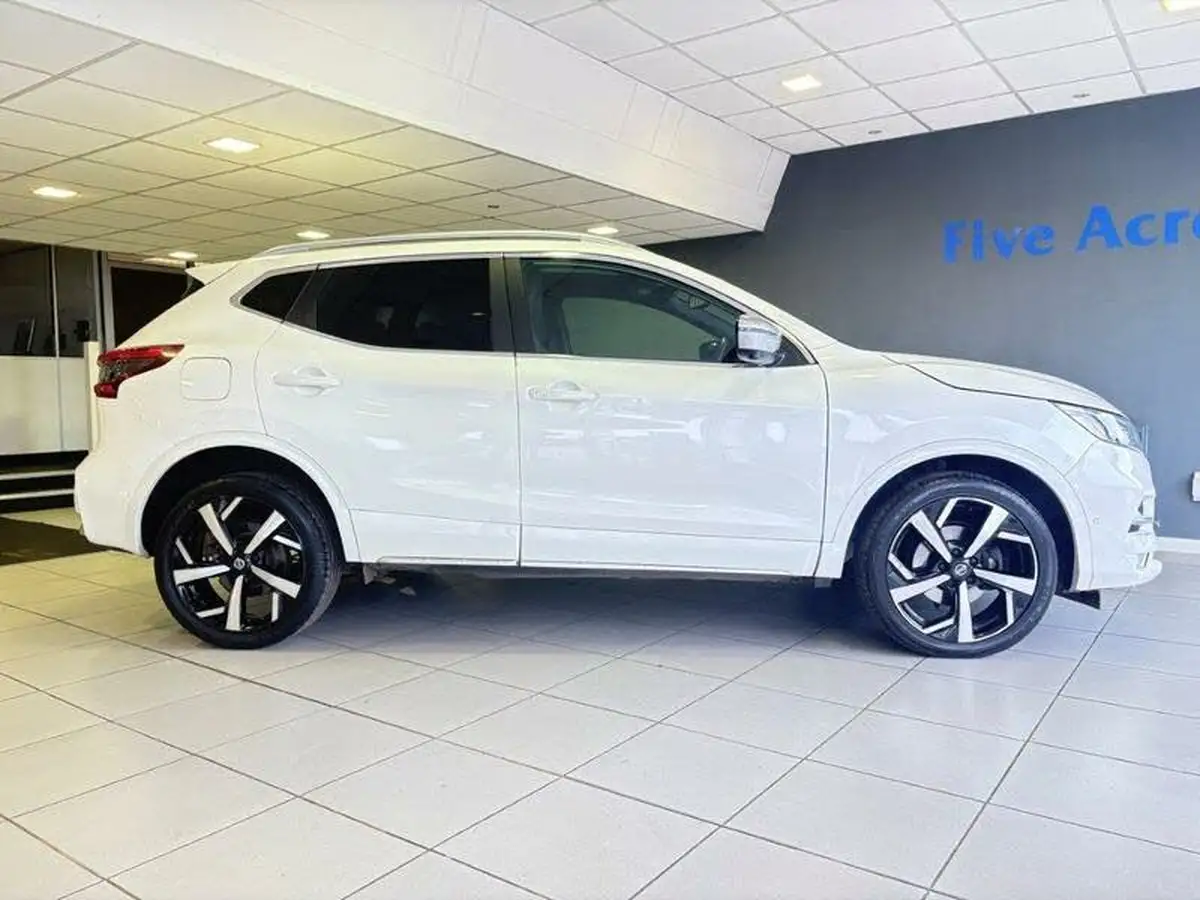 2020-nissan-qashqai-13-dig-t-tekna-160ps-19in-alloys-dct-big-2