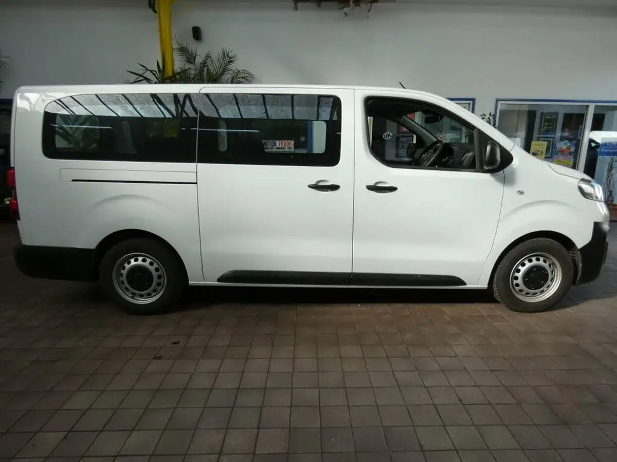 2023-vauxhall-vivaro-life-e-combi-l-big-17