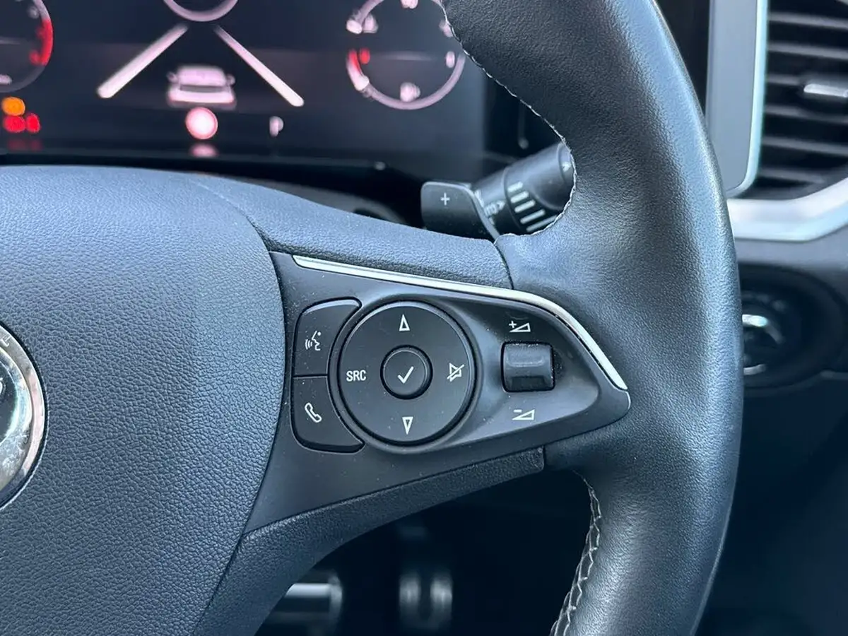 2023-vauxhall-grandland-12-ultimate-130ps-auto-big-16