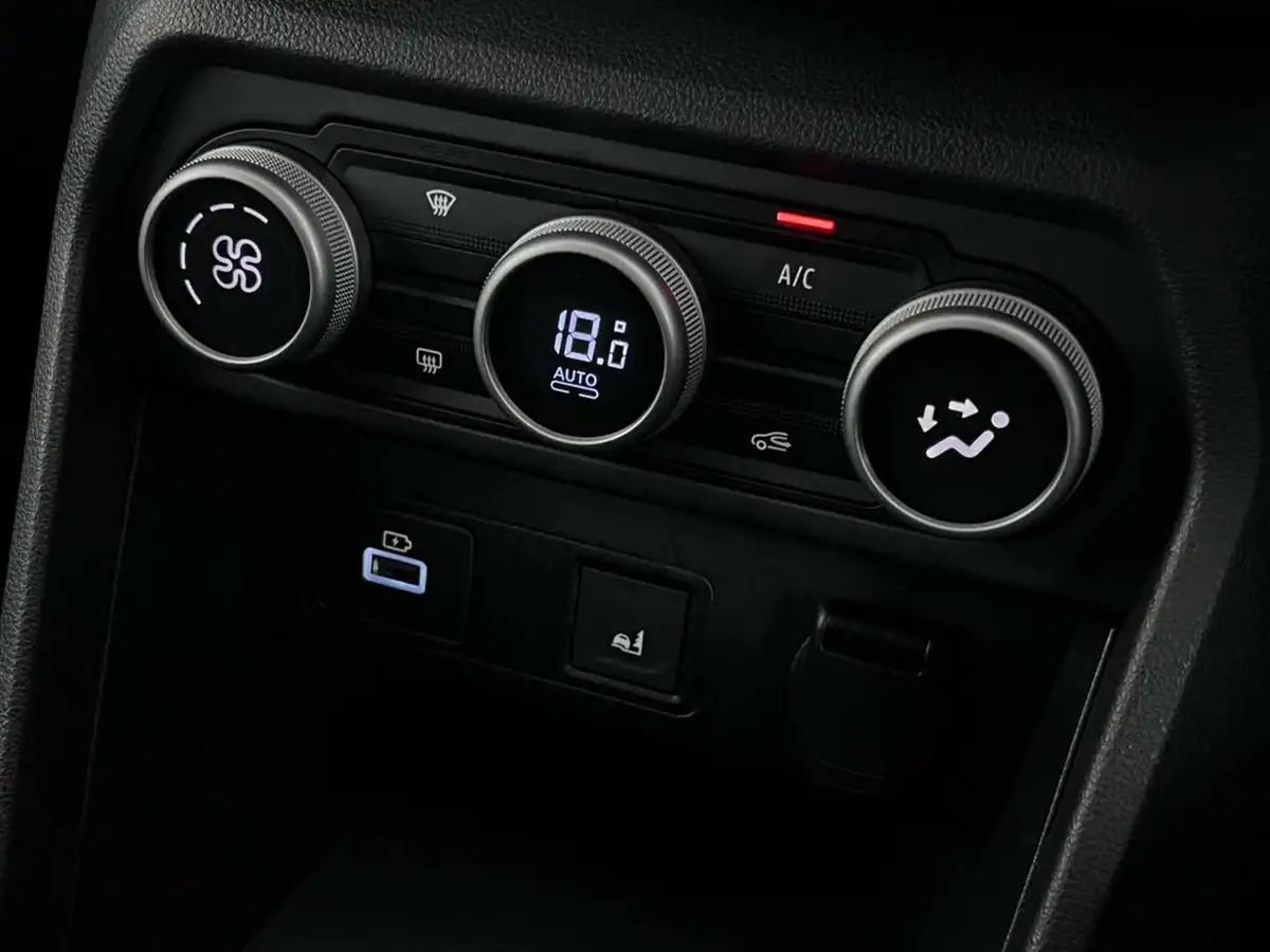 2023-dacia-jogger-10-tce-extreme-big-27