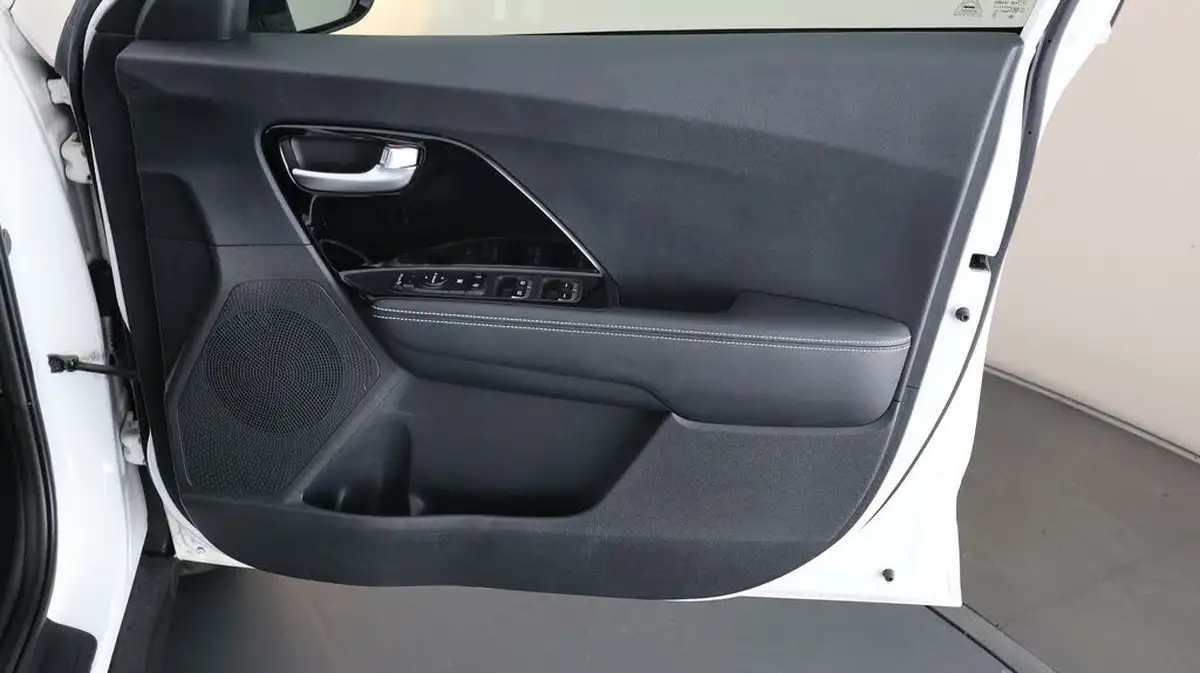 2021-kia-e-niro-ev-2-134bhp-39-big-15