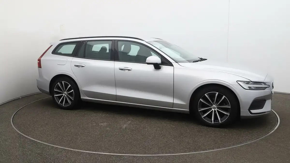 2021-volvo-v60-20td-b4-momentum-big-37