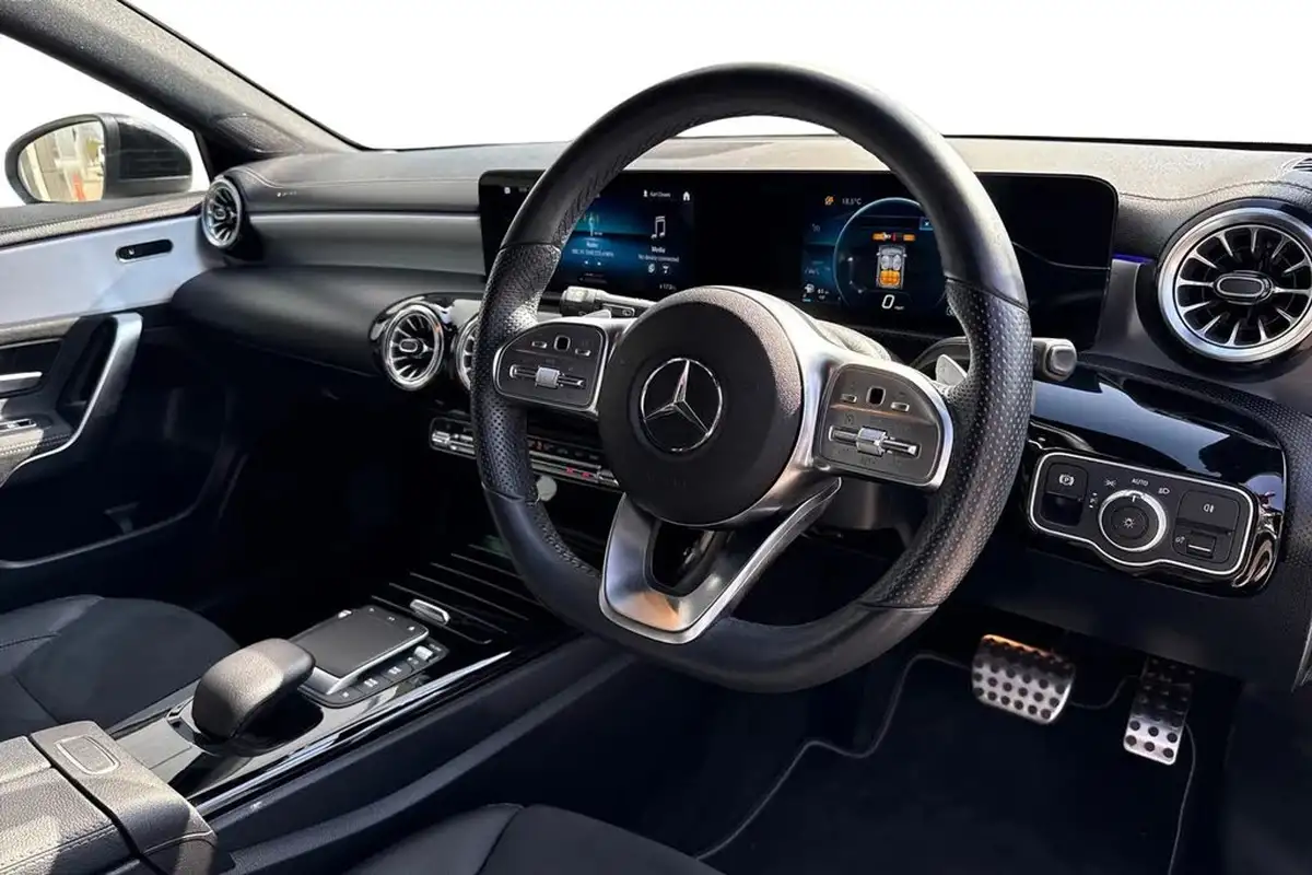 2022-mercedes-benz-a-class-13-a180-amg-line-executive-edition-hatchback-5d-7g-dct-big-13