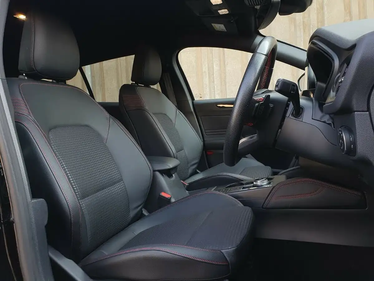 2020-ford-focus-15-st-line-x-estate-auto-big-10