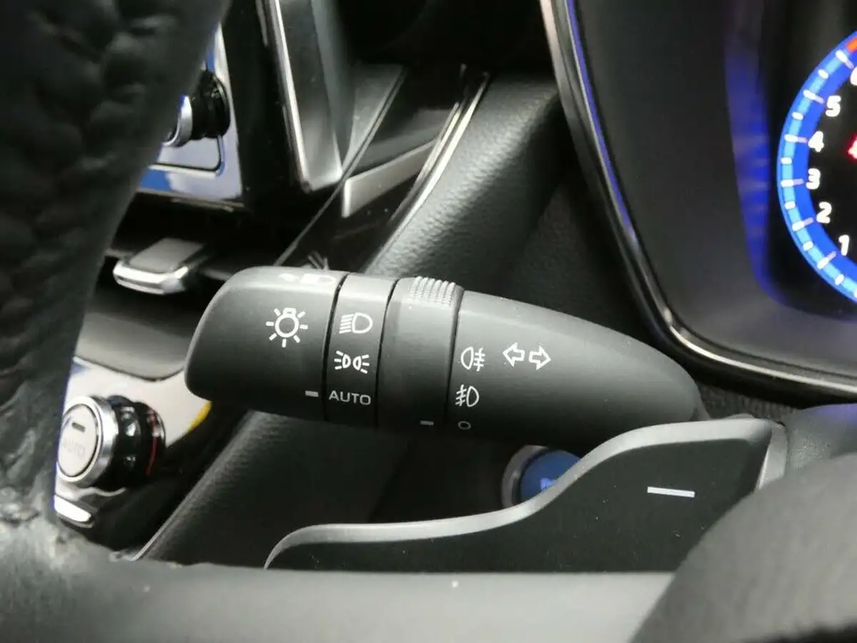 2021-toyota-corolla-20-vvt-i-design-spare-wheel-touring-sports-big-78