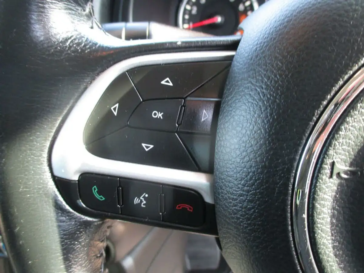 2017-jeep-renegade-14-multiair-ii-longitude-big-36