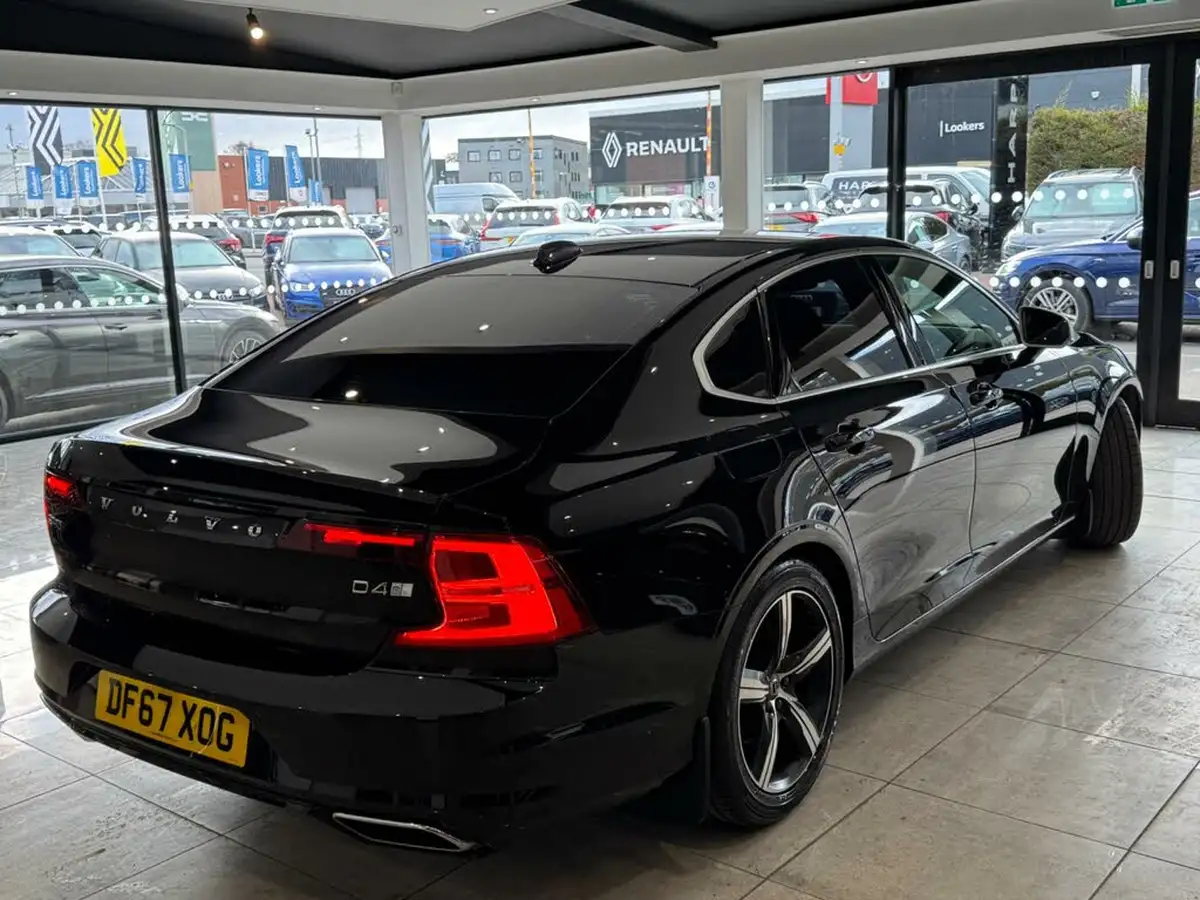 2018-volvo-s90-20td-d4-r-design-big-1