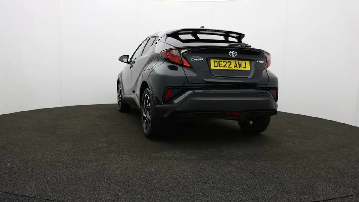 2022-toyota-c-hr-18-vvt-i-design-big-18