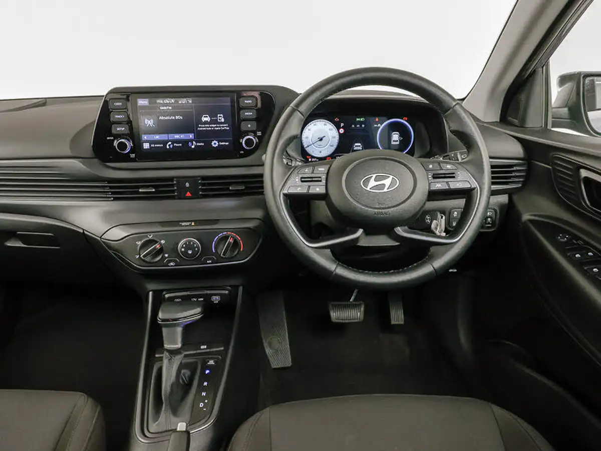 2024-hyundai-i20-10-t-gdi-advance-dct-big-6