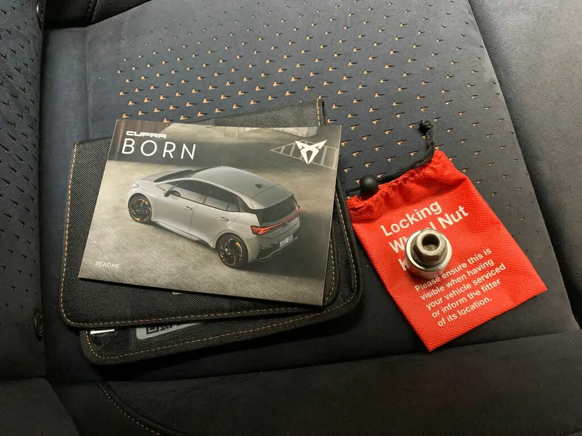 2024-cupra-born-e-v3-edition-big-27
