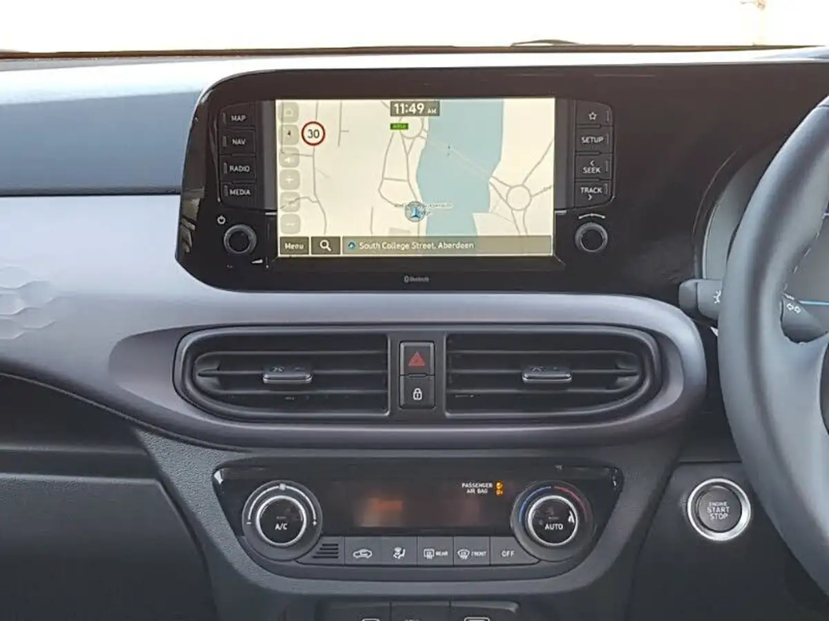 2024-hyundai-i10-10-premium-63ps-auto-big-9