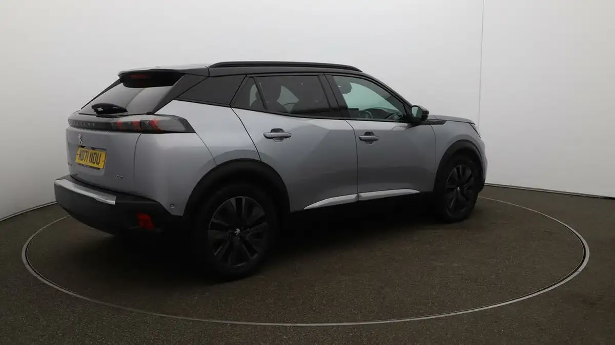 2022-peugeot-2008-suv-e-gt-premium-big-47