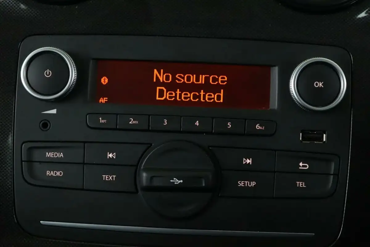 2020-dacia-sandero-10-sce-essential-big-23