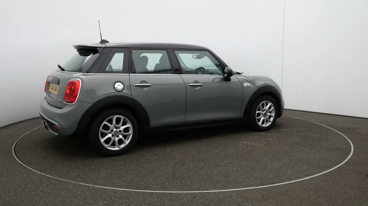 2018-mini-cooper-20-cooper-s-series-ii-ss-hatchback-5d-big-44