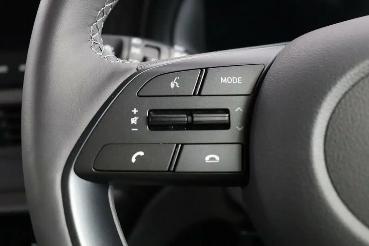 2024-hyundai-bayon-10-t-gdi-ultimate-100ps-48-volt-mhev-big-21