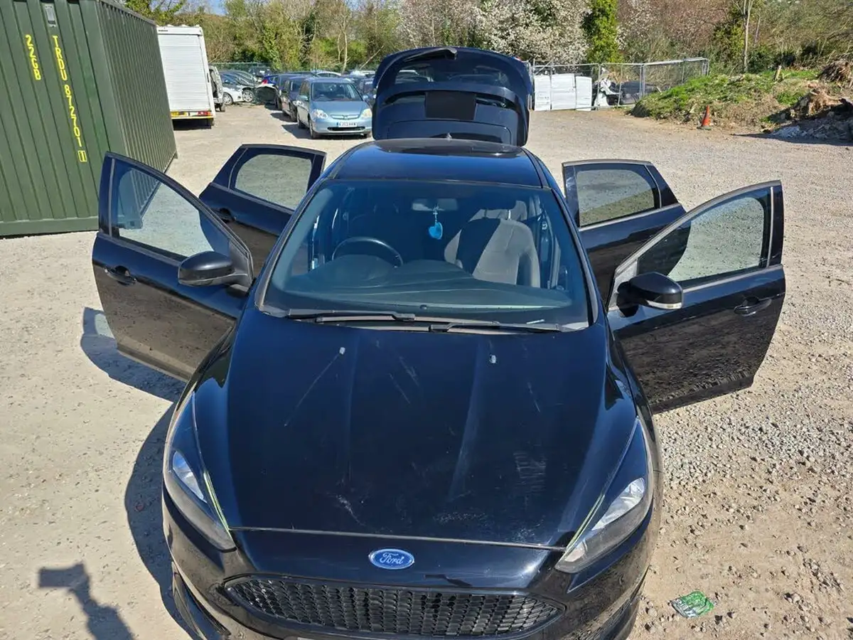 2017-ford-focus-10t-st-line-125ps-hatchback-auto-big-7